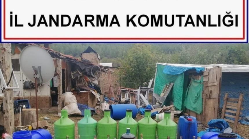 Yaşlı adam evi ve ahırını kaçak içki imalathanesine çevirdi