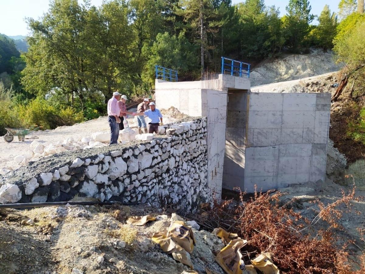 Hayırsever vatandaş k&ouml;pr&uuml; yaptırdı