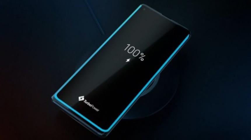 Motorola 6000 mAh’lık telefon için kolları sıvadı