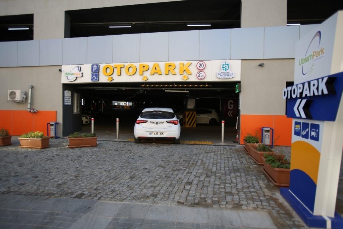 Gebze&rsquo;nin akıllı otoparkı vatandaşların tercihi oldu