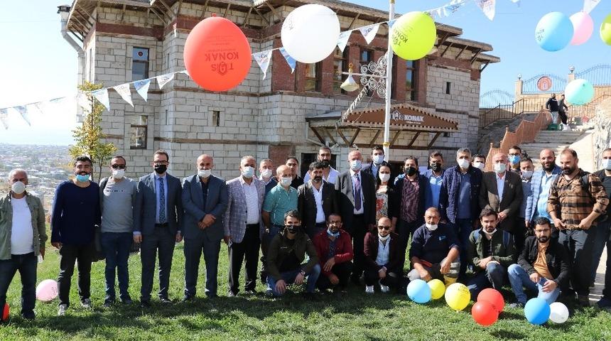 Başkan Akman gazetecilerin gününü kutladı