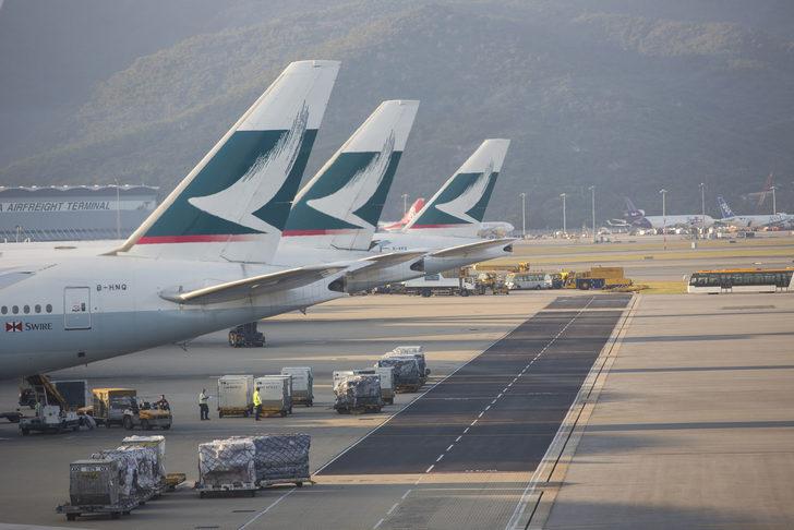 Cathay Pacific Havayolları, 8 bin 500 kişiyi işten çıkaracak