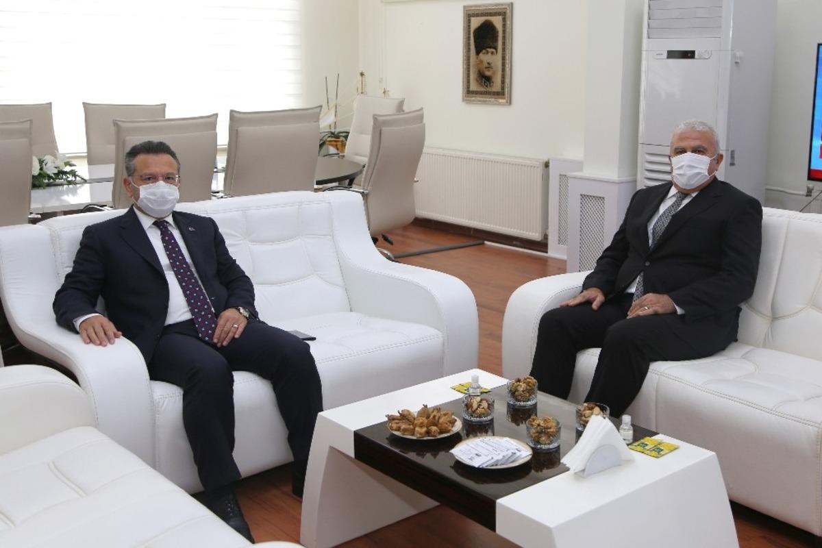 Vali Aksoy&rsquo;dan, Başkan Atay&rsquo;a iadeyi ziyaret