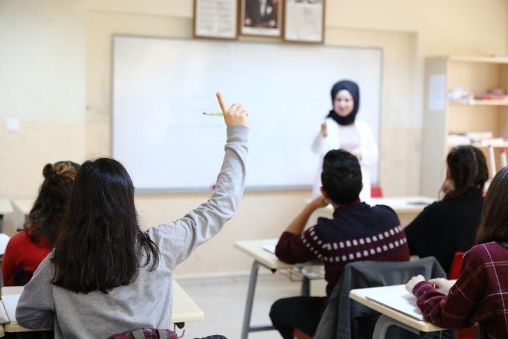 Denizli’de üniversite adaylarına eğitim desteği G2