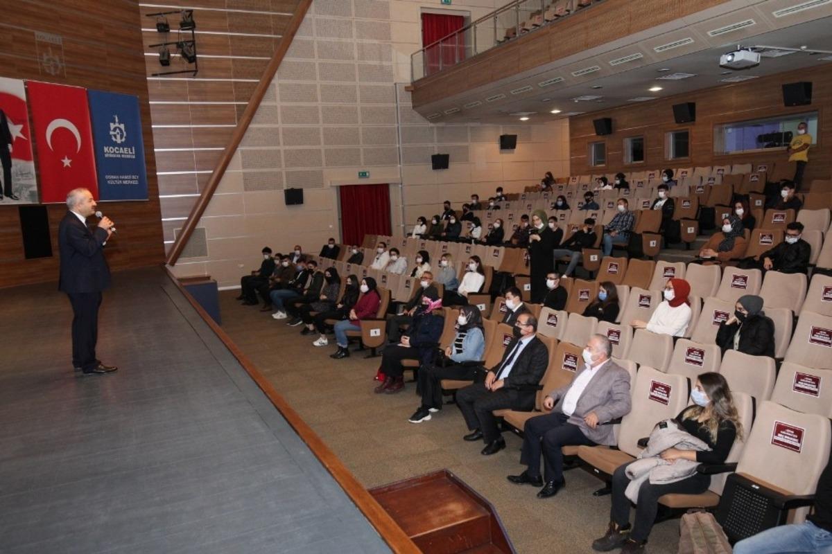 Başkan B&uuml;y&uuml;kg&ouml;z&rsquo;den gen&ccedil;lere altın &ouml;ğ&uuml;tler