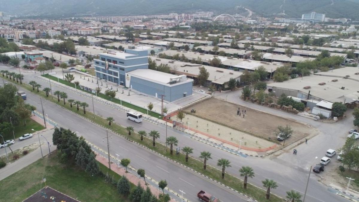 Atıl alan hem yeşillenecek hem de a&ccedil;ık otopark olacak