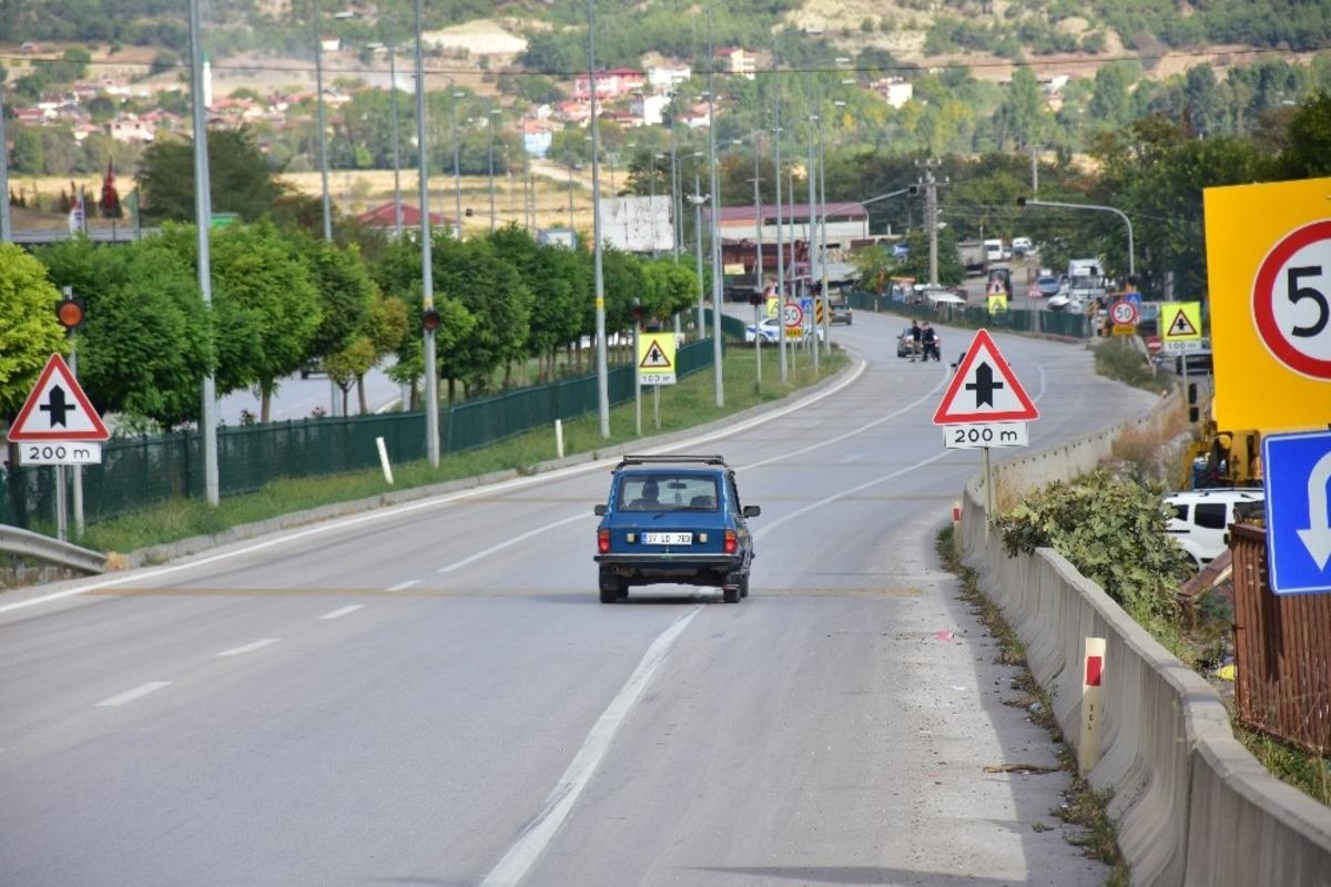 Boyabatlılar bu kavşağa &ccedil;&ouml;z&uuml;m bekliyor