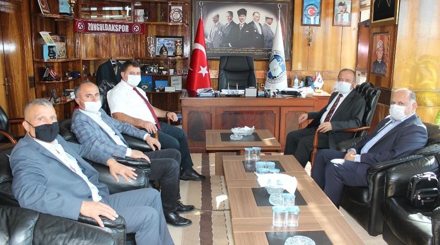 Rekt&ouml;r &Ccedil;ufalı, Yeşil ile bir araya geldi