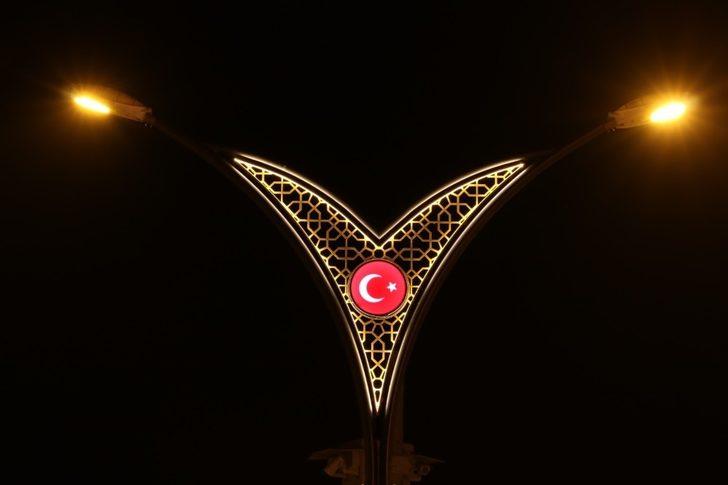 Erciş Belediyesi iki caddenin aydınlatma sistemini yeniledi G2