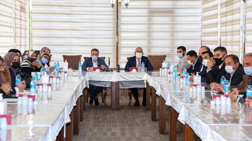 Başkan Kavuş, AK Parti Meram&rsquo;ın yeni y&ouml;netimiyle bir araya geldi