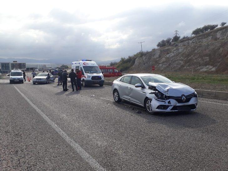 Kazada sıkışan yaralıyı itfaiye kurtardı G1