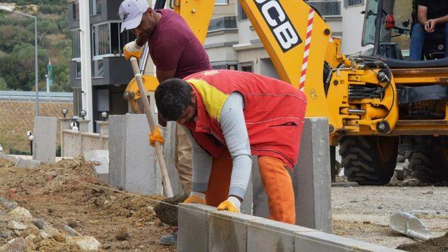 Aliağa’daki Yeni Mahalle’nin cadde ve sokakları kışa hazırlanıyor