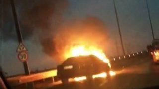 Sakarya'da seyir halindeki otomobil alev alev yandı