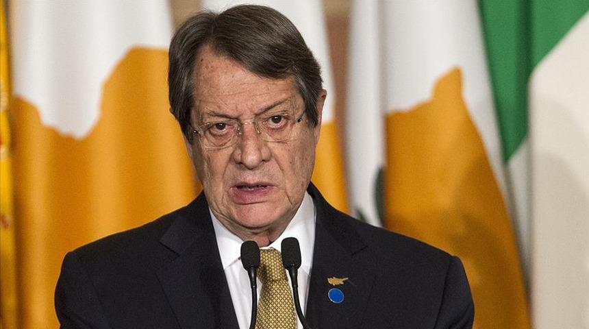 Rum lider Nikos Anastasiadis’ten altın pasaport çıkışı! 'İlgim kanıtlansın istifa ederim'