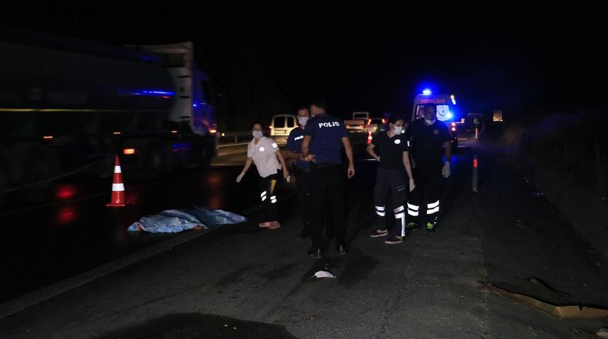 Adana'da korkunç kaza! Üstünden çok sayıda araç geçti