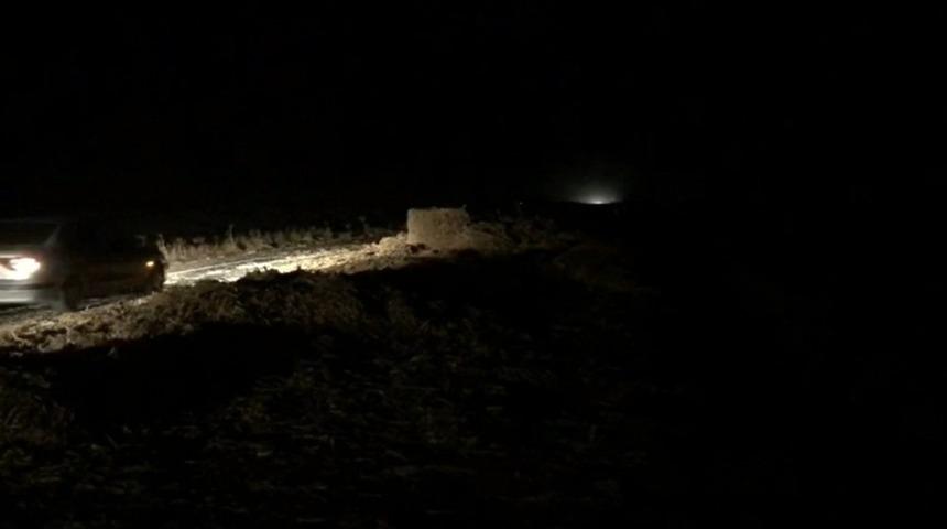 Şanlıurfa'da yola düşen saman balyaları faciaya neden oluyordu