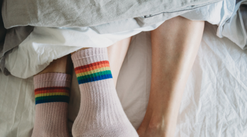 Çorapla mı çorapsız mı? Sadece bir seçim değil, sizin hakkınızda...