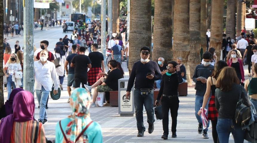 Denizli&rsquo;de tolum alanlarda sokakta sigara i&ccedil;mek yasaklandı