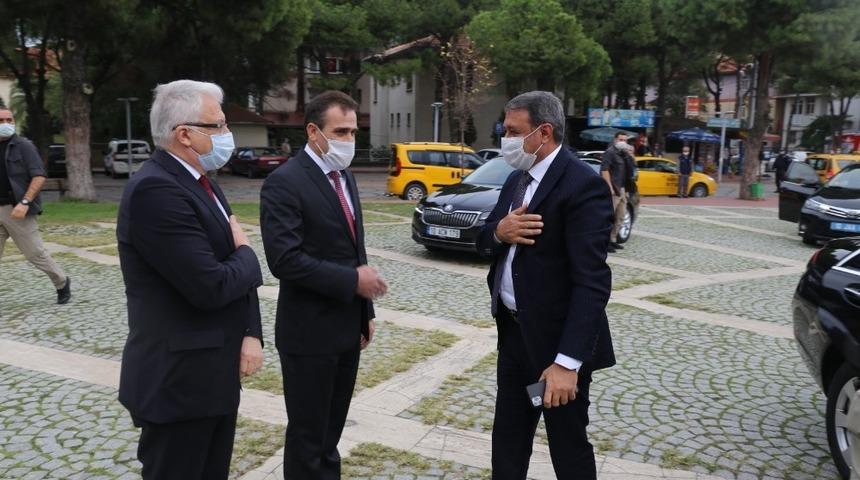 Vali Şıldak Burhaniye ziyaretinde Başkan Deveciler&rsquo;i ziyaret etti