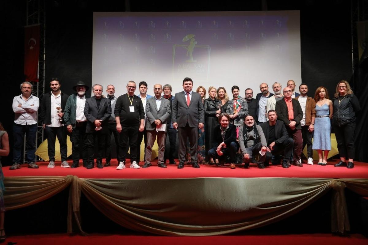 Sarı Şemsiye &Ouml;d&uuml;lleri sahiplerini buldu