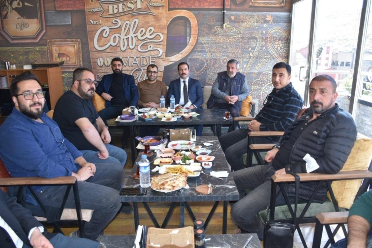 Başkan Geylani gazetecilerle bir araya geldi