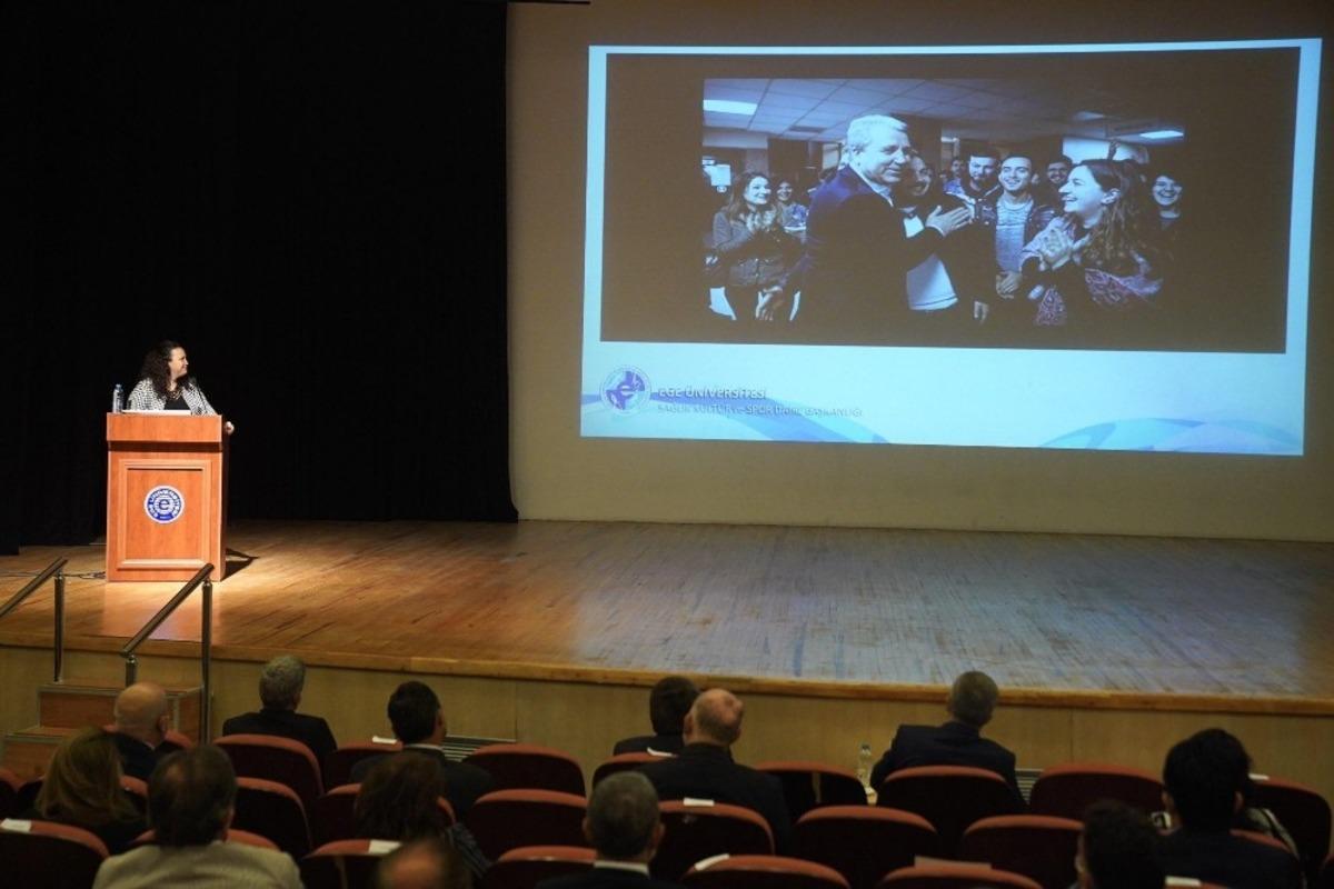 &Ouml;ğrencilerin videosu Rekt&ouml;r Budak&rsquo;ı duygulandırdı