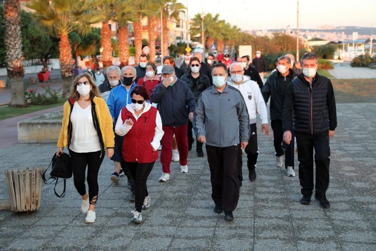 Başkan Deveci kent sakinleriyle birlikte sağlık i&ccedil;in 10 bin adım attı