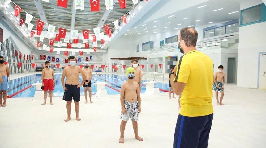 &Ccedil;ayırova&rsquo;da y&uuml;zme bilmeyen kalmayacak