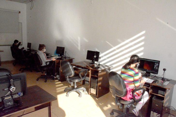 Posbıyık, uzaktan eğitim sınıfını ziyaret etti G1