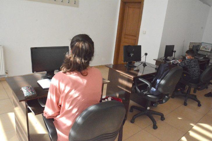 Posbıyık, uzaktan eğitim sınıfını ziyaret etti G4