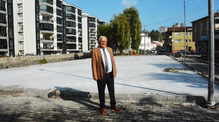 Kdz. Ereğli Belediyesi halı saha yapıyor