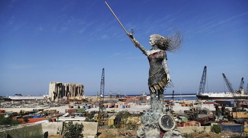 Beyrut Limanı'na patlamanın ardından bu heykel dikildi!