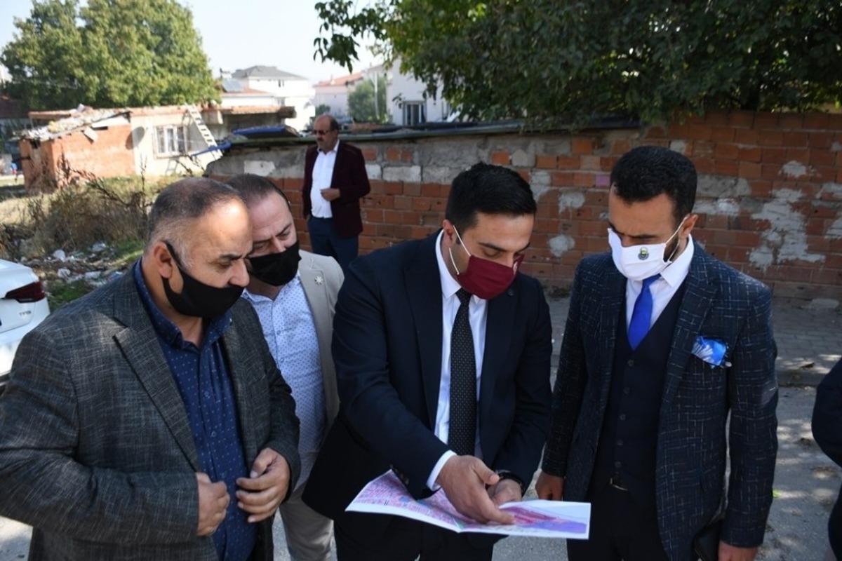 İneg&ouml;l&rsquo;de bozulan asfaltlar yamalanıyor