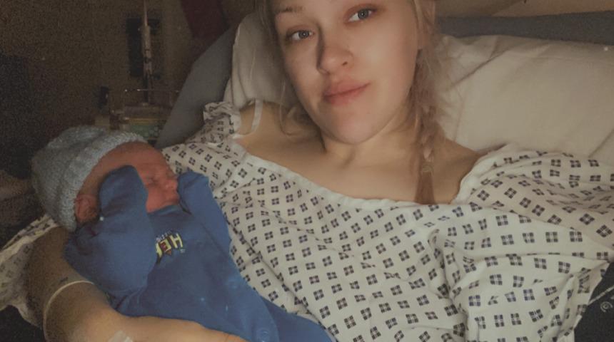 9 aylık hamile kadın doğum yaptığını hastanede öğrendi