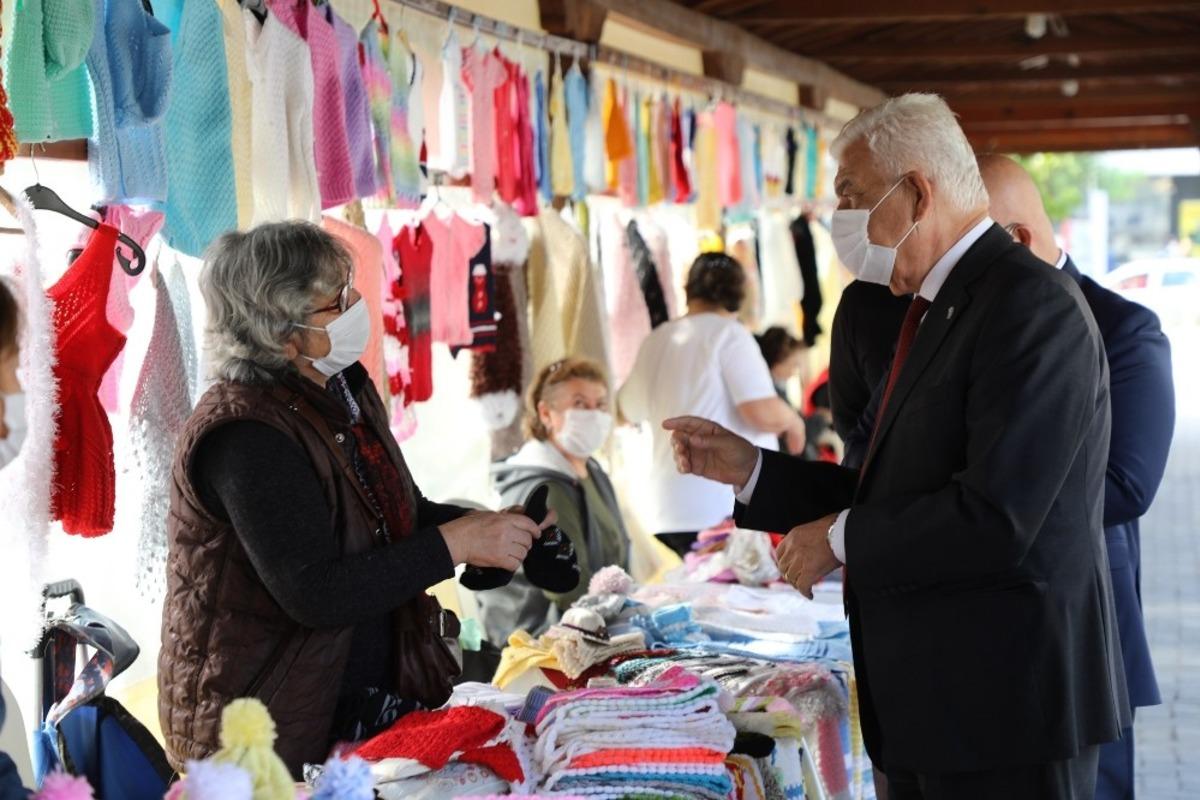 Başkan G&uuml;r&uuml;n&rsquo;den pazarda Korona vir&uuml;s denetimi