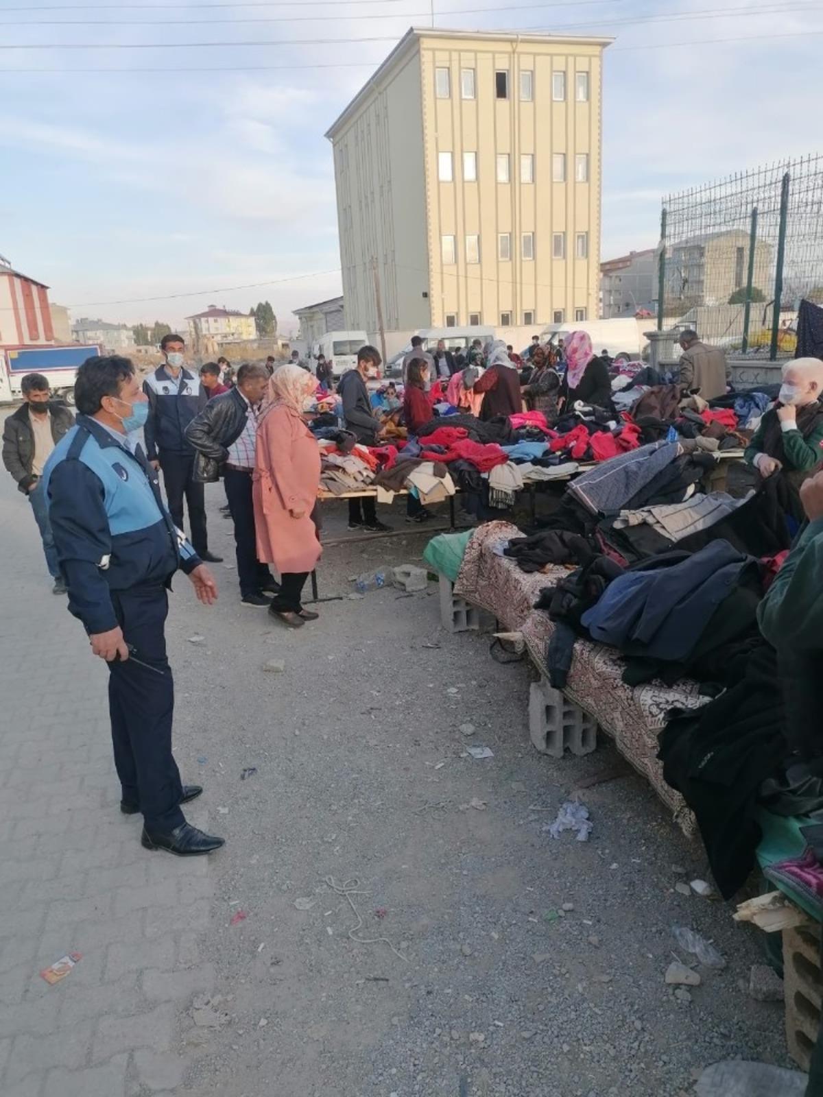 Başkan Ensari: &ldquo;İkinci el giyim &uuml;r&uuml;nleri hastalık sa&ccedil;ıyor&rdquo;