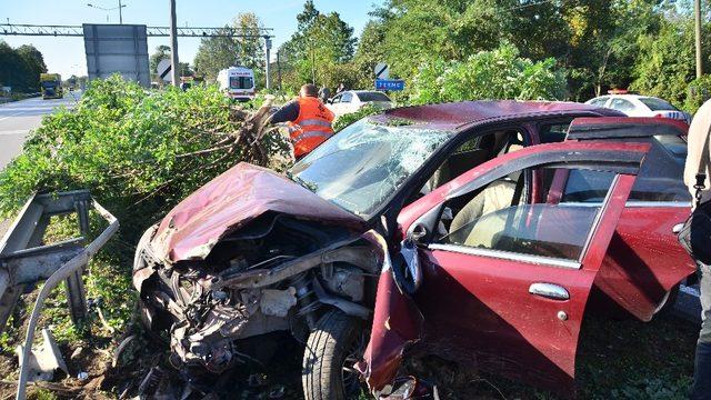 Kazada pert olan araçta burunları bile kanamadı