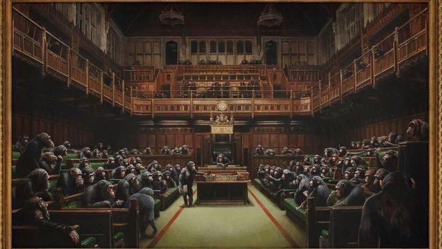 Banksy'nin 'Devolved Parliament' adlı eseri geçen yıl 9,9 milyon sterline satılmıştı.