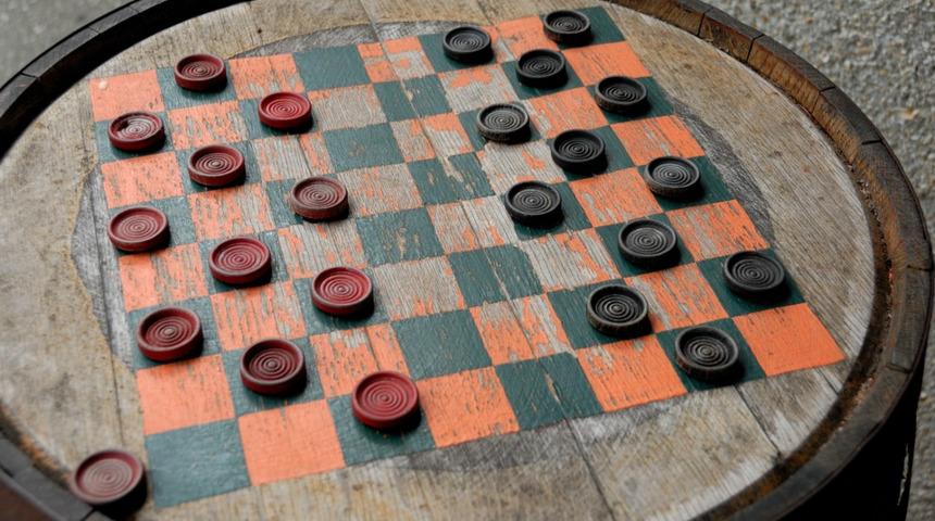 Dama nasıl oynanır, kuralları nedir?