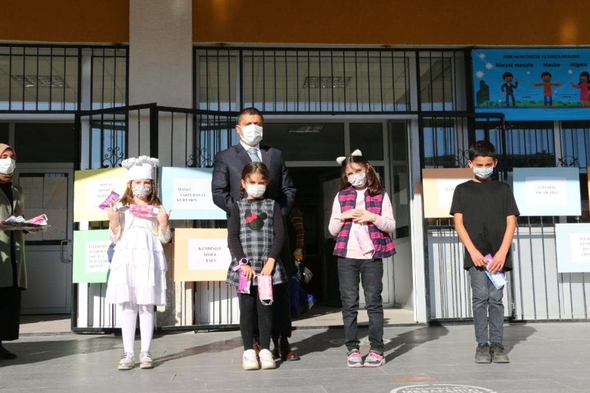 Erciş&rsquo;te &ccedil;ocuklar i&ccedil;in korona vir&uuml;s farkındalık etkinliği