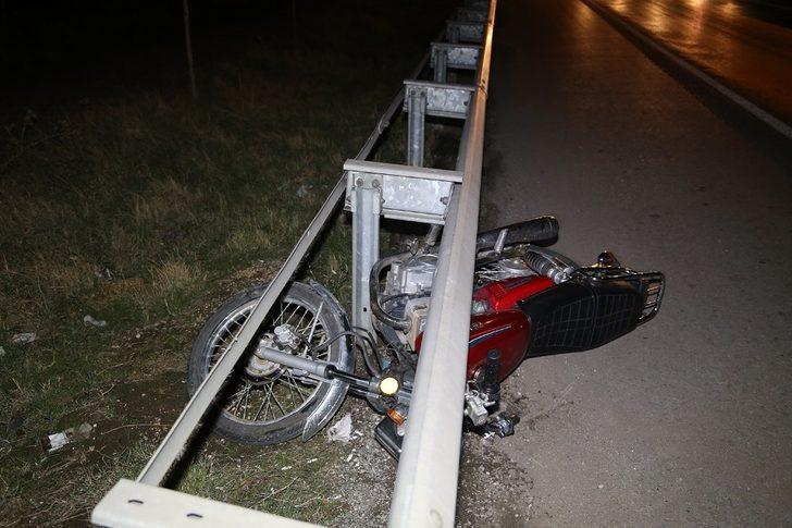 Motosikletten savrulan sürücü ağır yaralandı G5