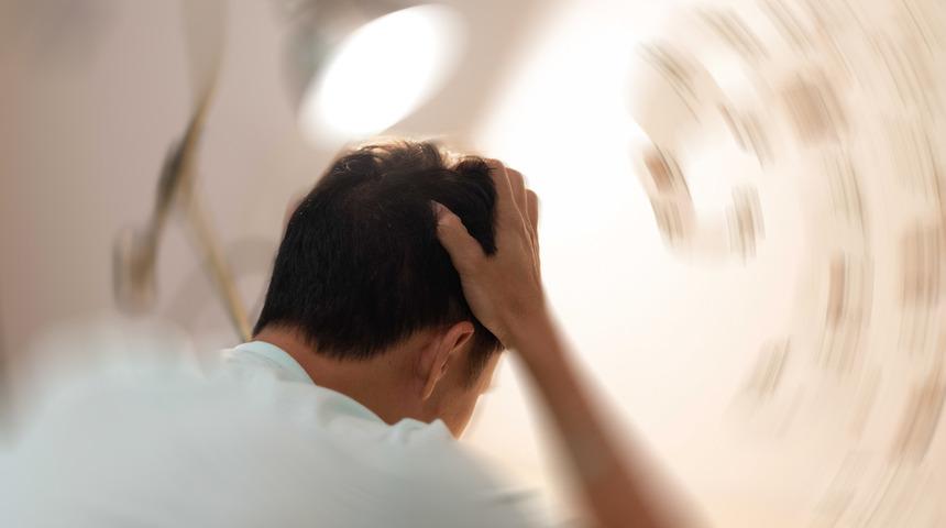 Baş dönmesi neden olur? Bu belirtilere dikkat