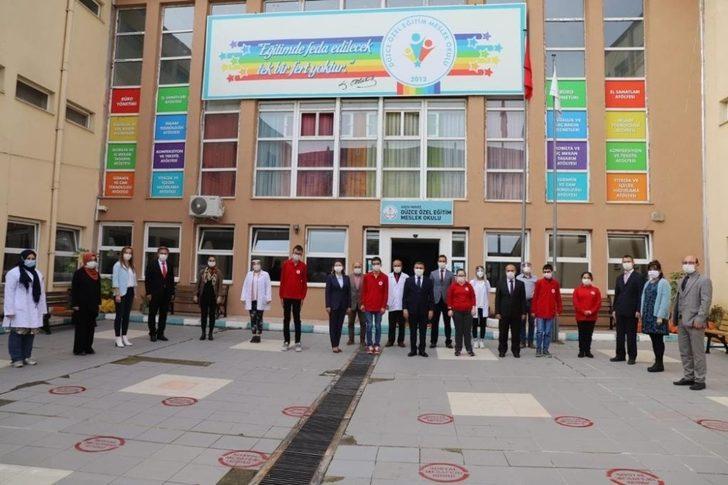 Vali Atay özel öğrencileri ziyaret etti G4