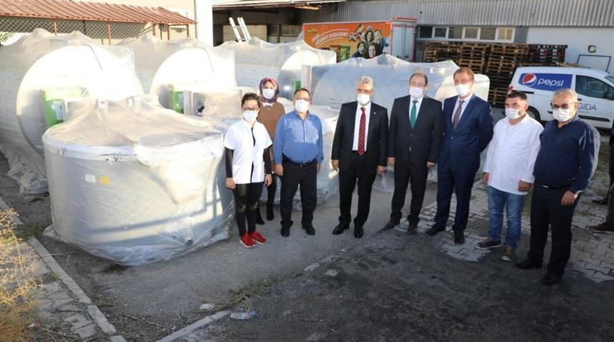 Vali Makas, S&uuml;t Analiz Merkezi&rsquo;nde incelemelerde bulundu