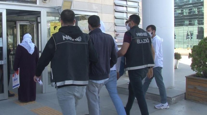 Elazığ&rsquo;da uyuşturucu ile m&uuml;cadele &ouml;nce kullanıcılar, sonra satıcılar yakalandı