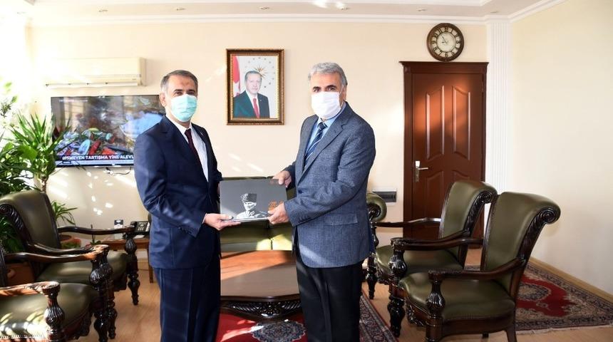 PTT 180. Yaşını kutluyor