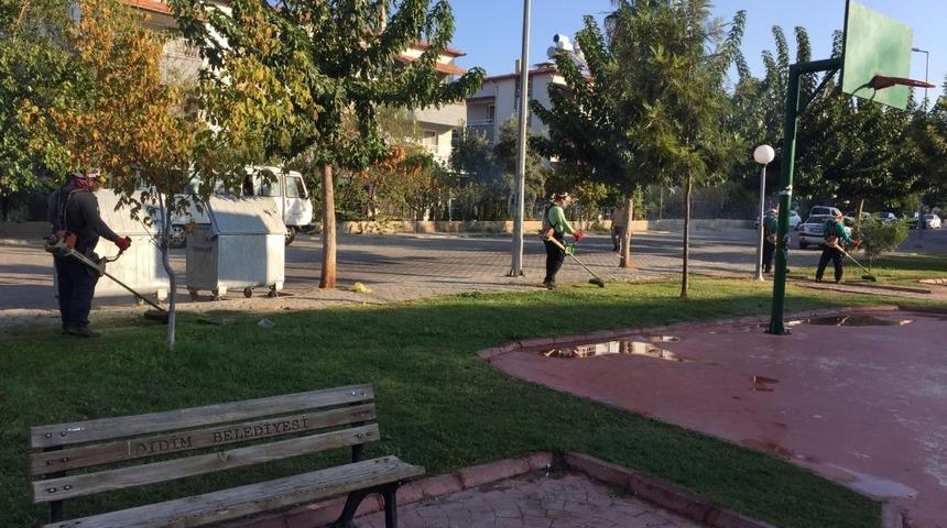 Didim’de park bakım ve onarım işleri devam ediyor