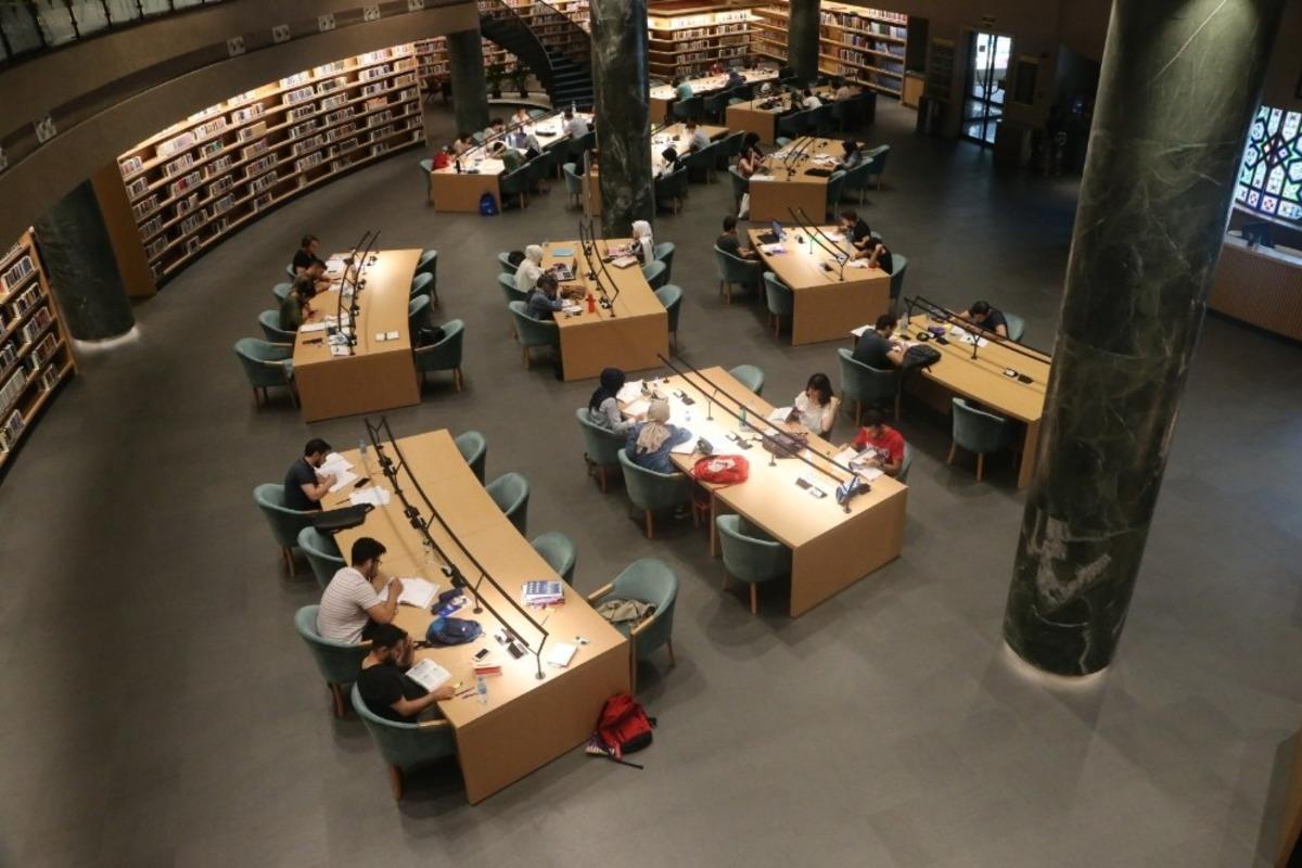 Başakşehir&rsquo;de g&ouml;n&uuml;ll&uuml; okurlar kitaplara ses oluyor