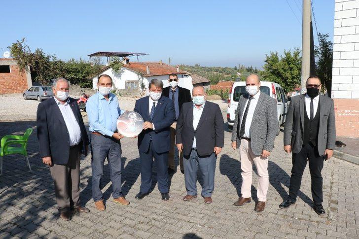 Saruhanlı’da muhtarlardan Başkan Ergün’e asfalt teşekkürü G3