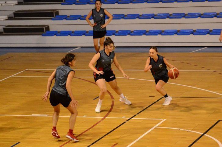 Turgutlu Belediye Kadın Basketbol Takımı parkeye indi G2
